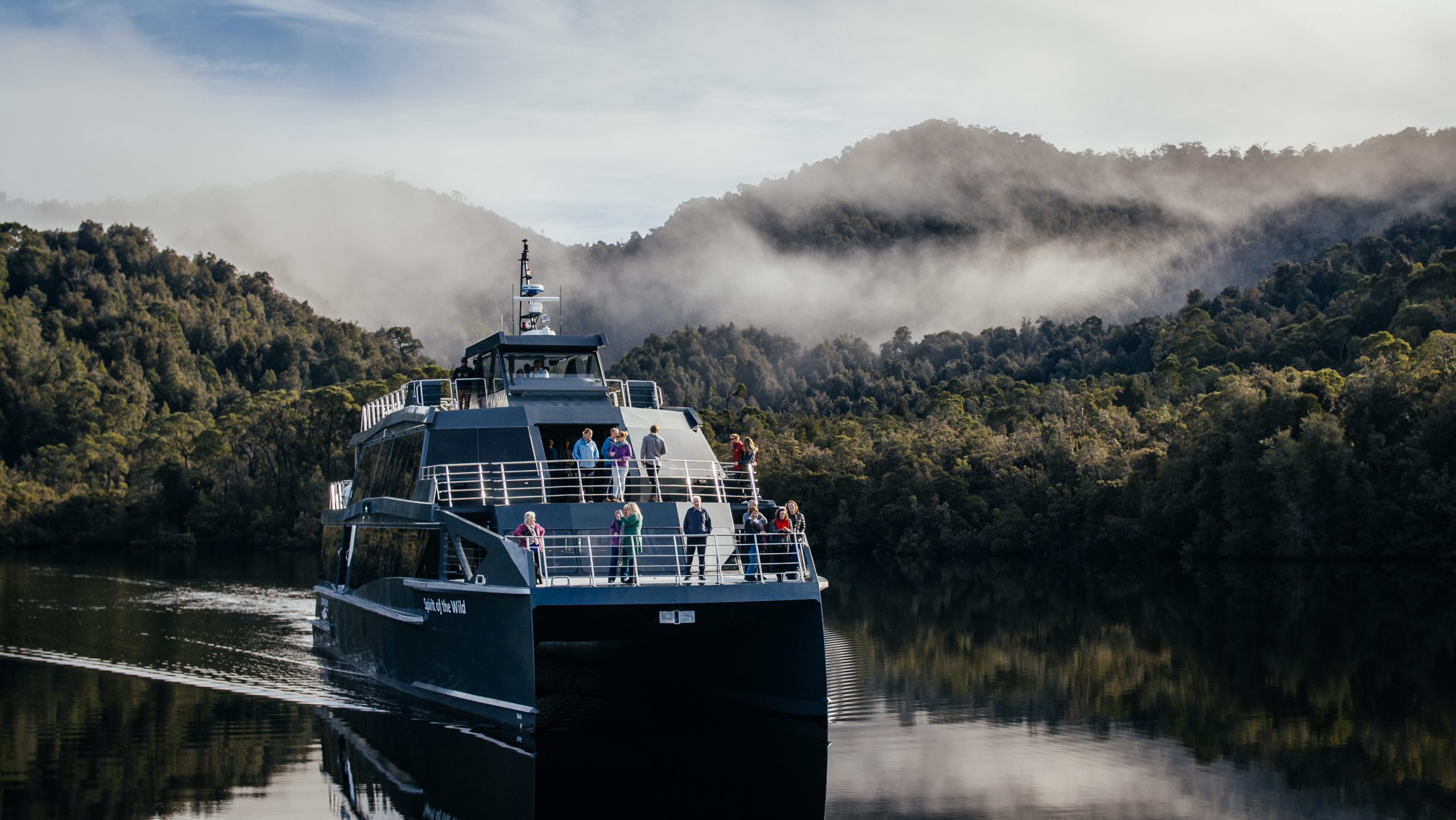 10 Day Tasmanian Tour including Cradle Mountain & Wineglass Bay